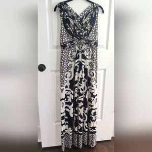 EUC Soma Maxi Dress